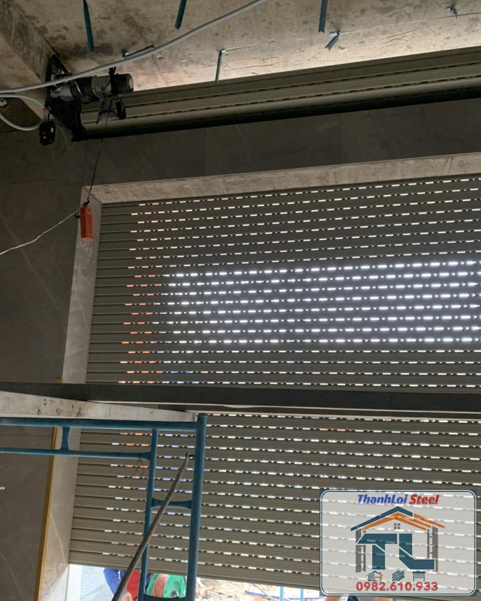 Thi công lắp đặt cửa cuốn - Hộ Kinh Doanh Cửa Hàng Kinh Doanh Dịch Vụ Thành Lợi